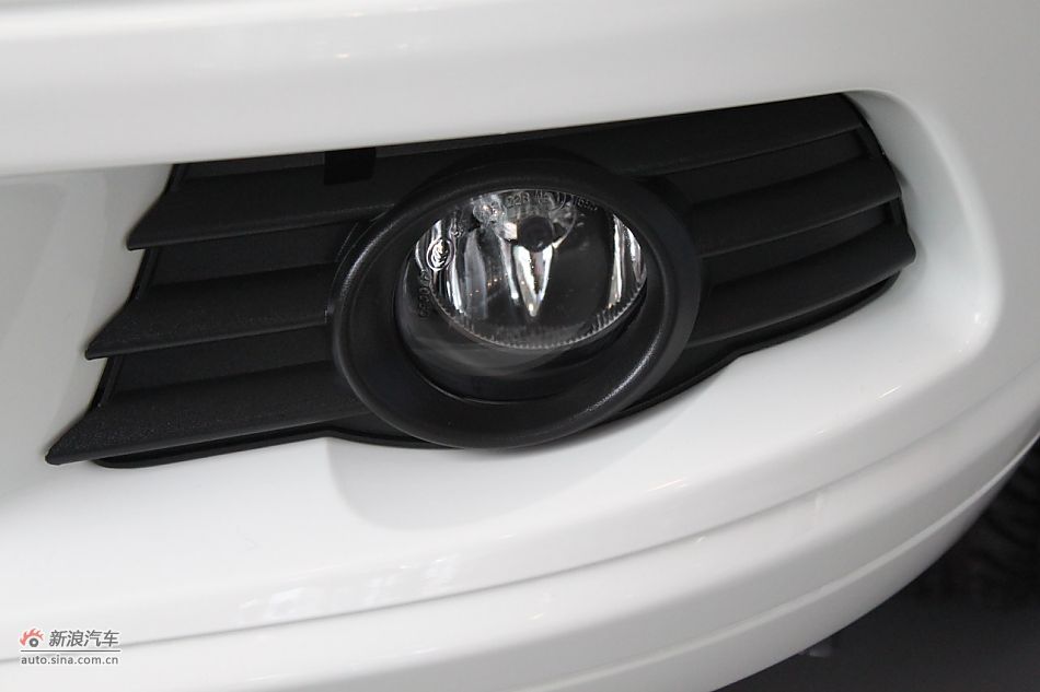 奔驰C180K经典型外观