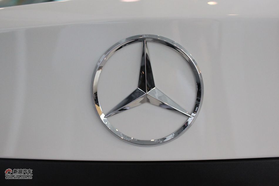 奔驰C180K经典型外观