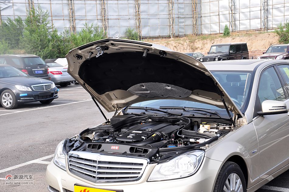 2011款奔驰C级实拍
