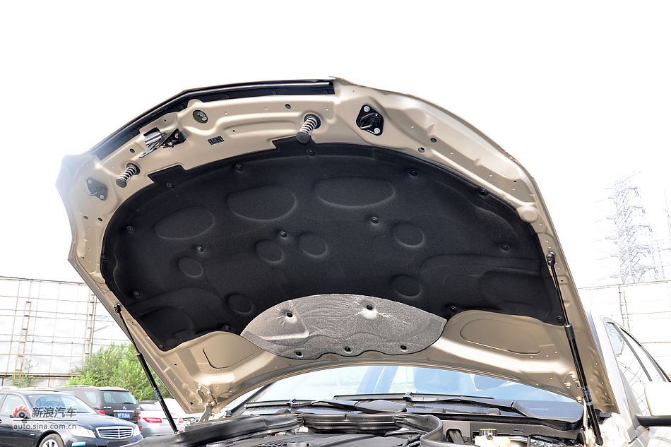 2011款奔驰C级实拍