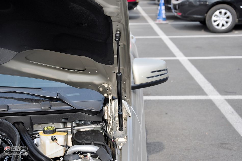 2011款奔驰C级实拍