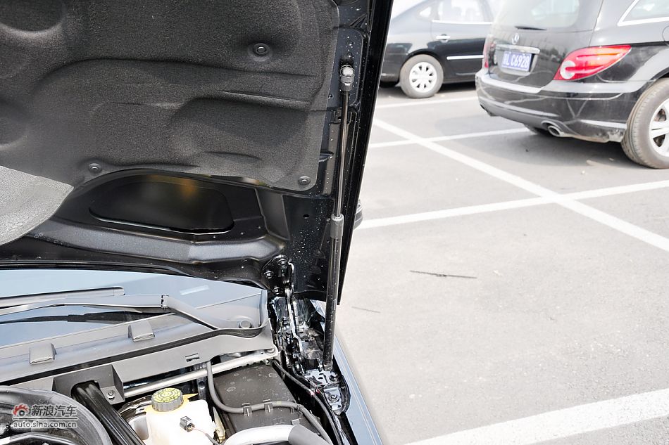 2011款奔驰C级实拍