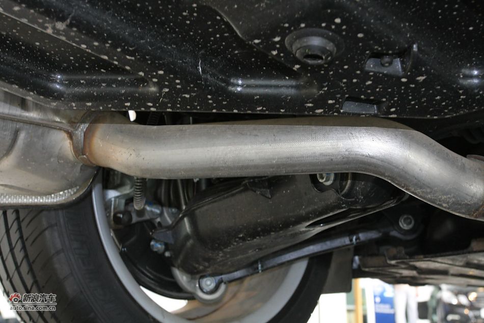 发动机、底盘及后备箱