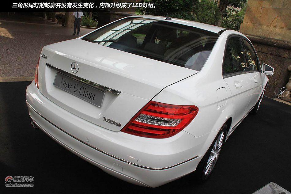 广州试驾奔驰新一代C级轿车