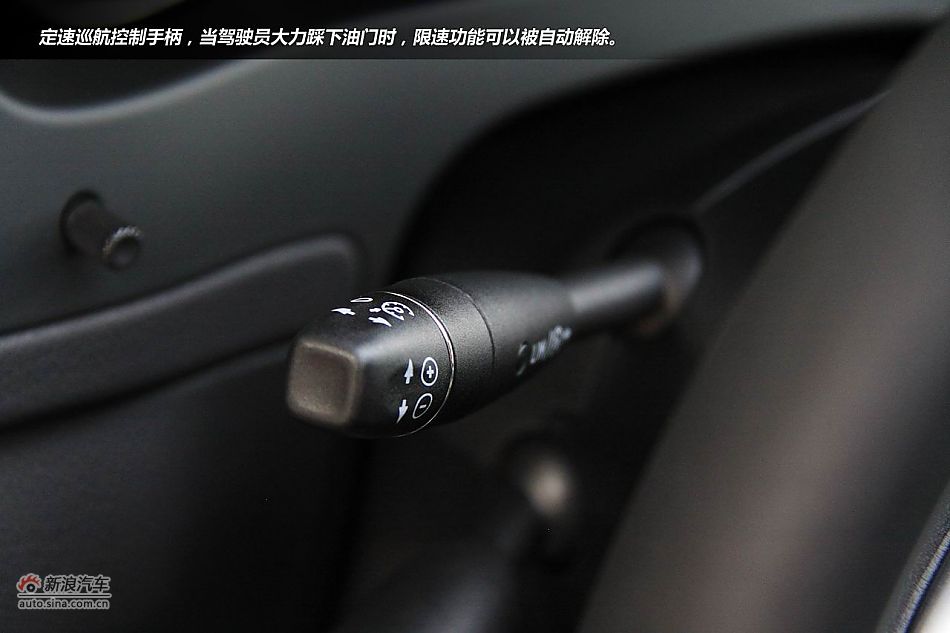 广州试驾奔驰新一代C级轿车