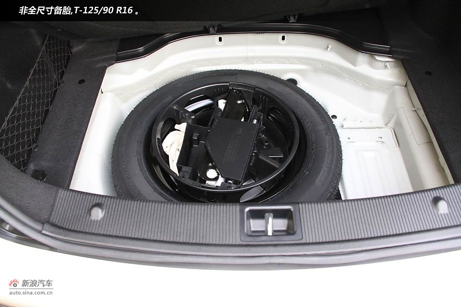 广州试驾奔驰新一代C级轿车