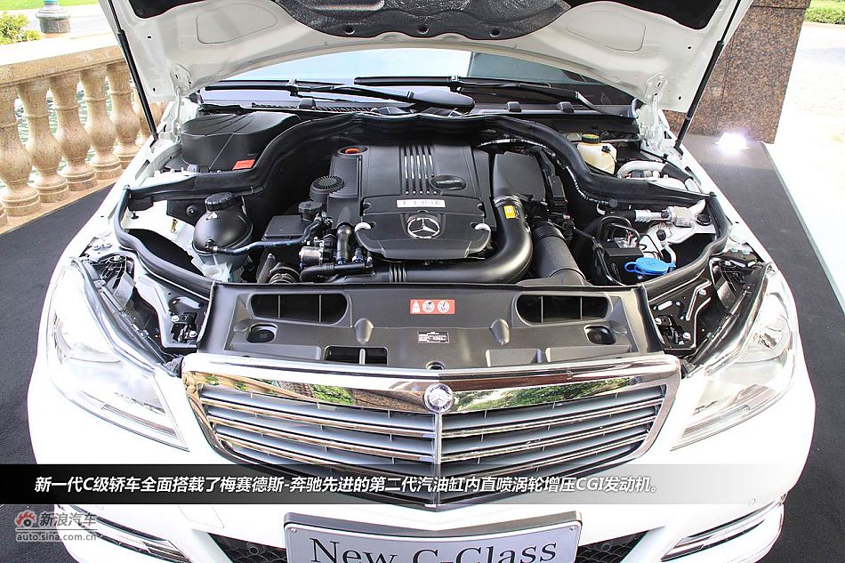 广州试驾奔驰新一代C级轿车