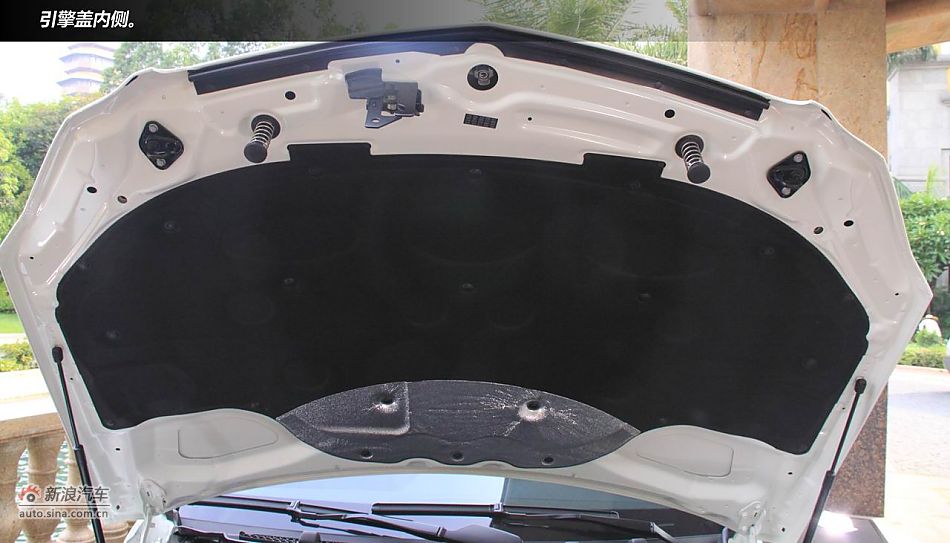 广州试驾奔驰新一代C级轿车