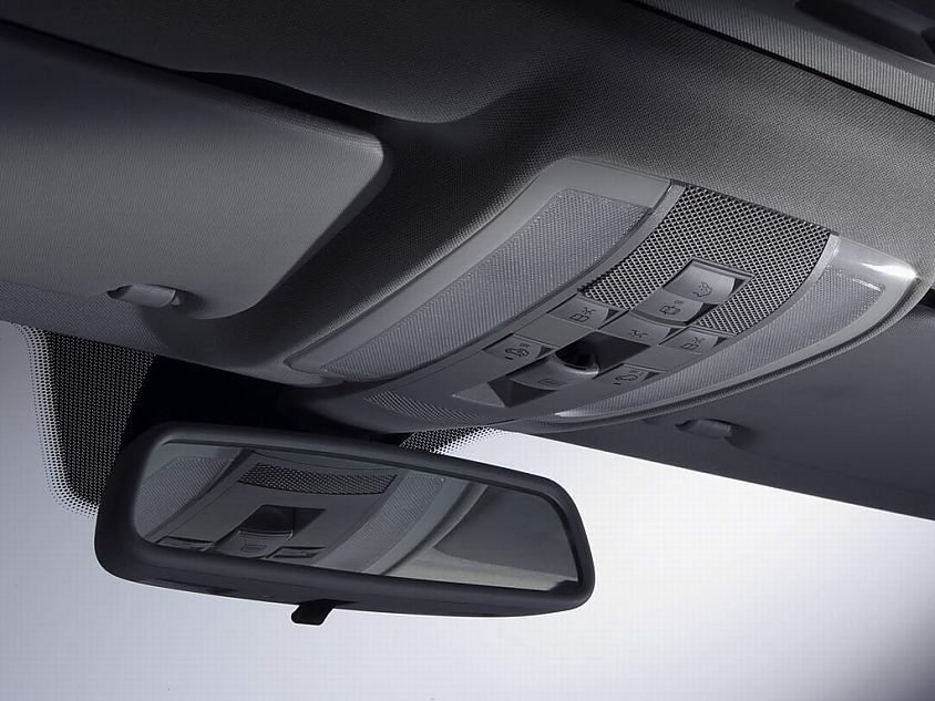 北京奔驰C级轿车内饰