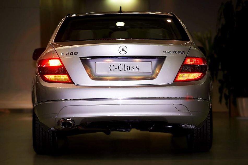 北京奔驰C200K标准型外观