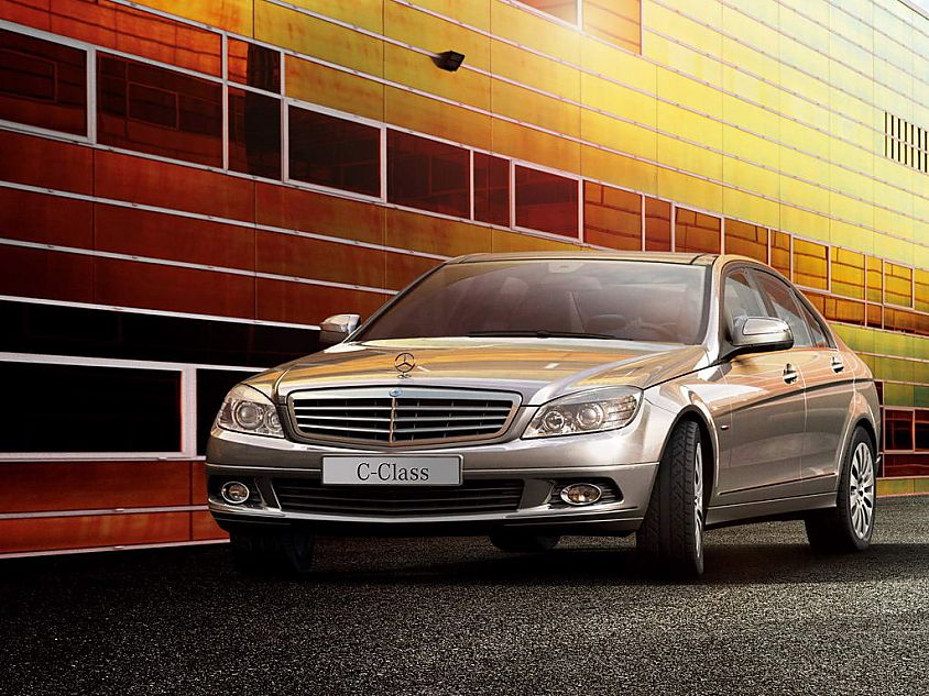 北京奔驰C200K标准型外观