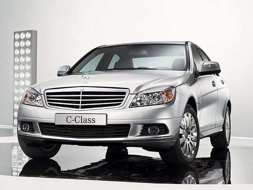 北京奔驰C200K标准型外观