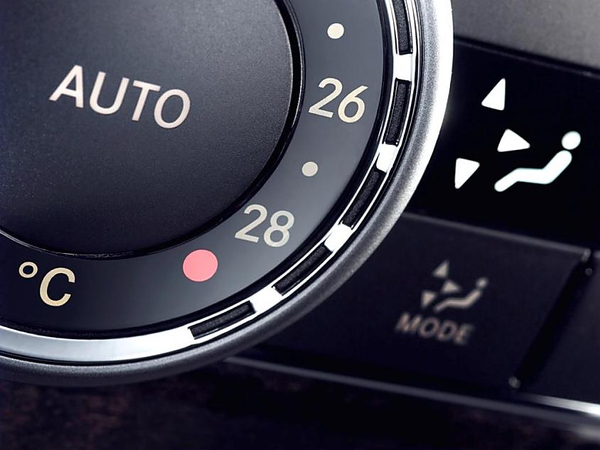 国产奔驰C级内饰