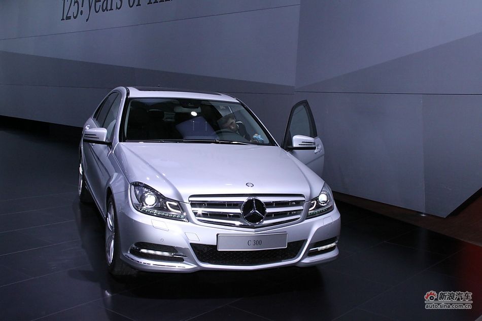 奔驰C300