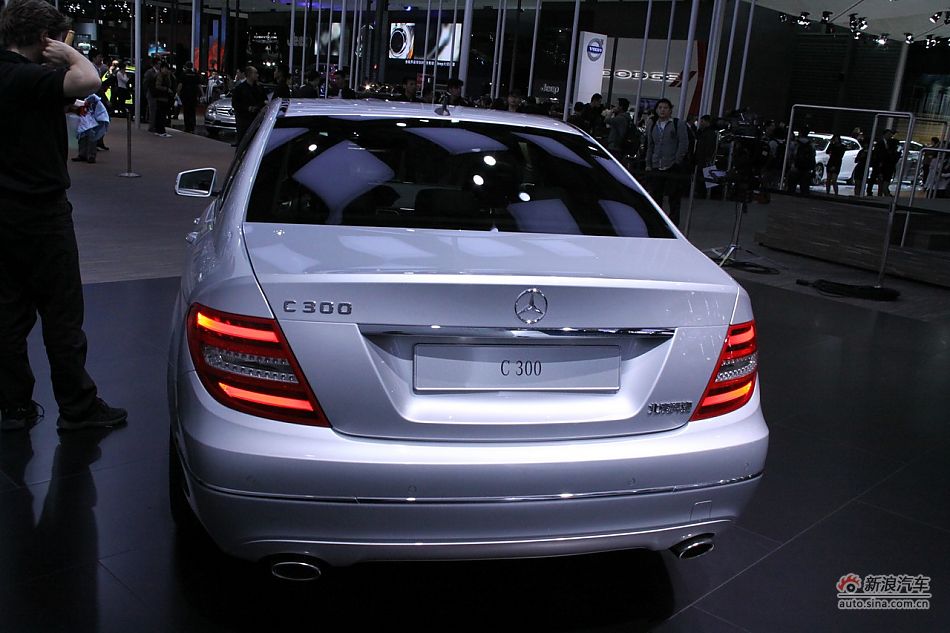 奔驰C300