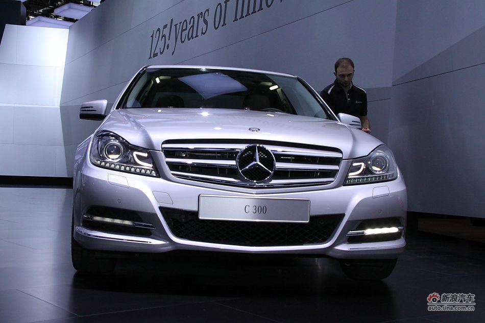 奔驰C300