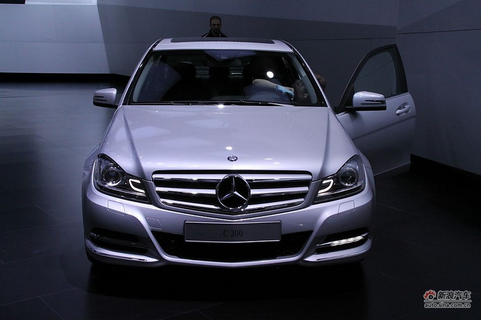 奔驰C300