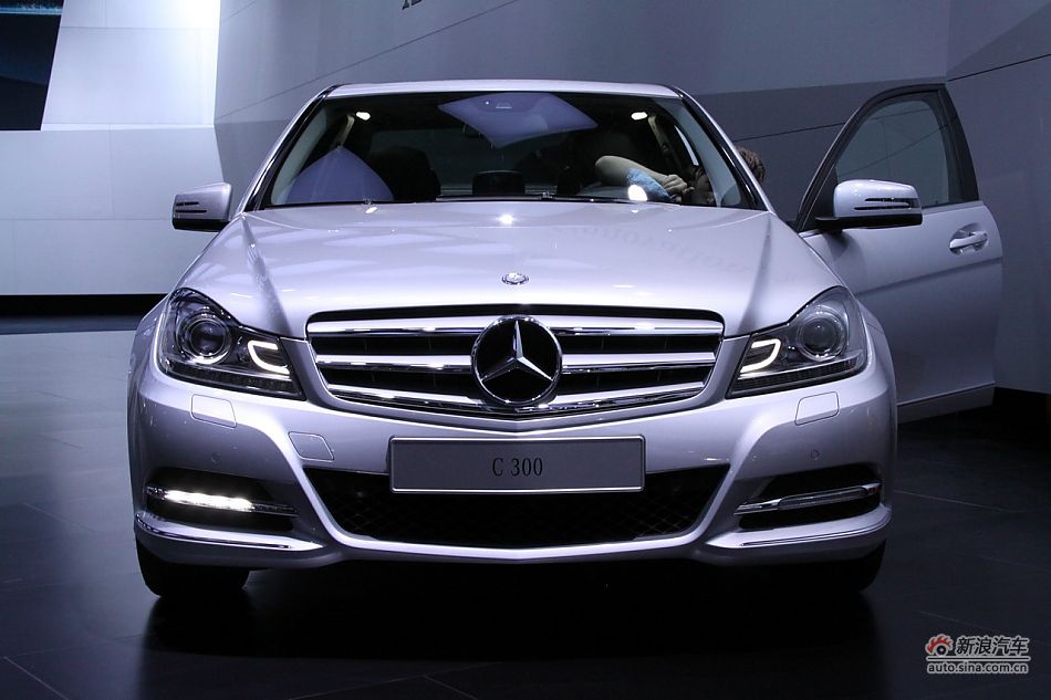 奔驰C300