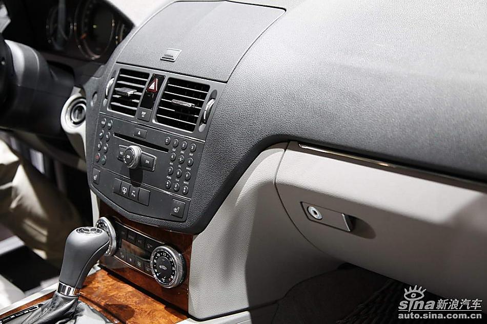 奔驰C200 KOMPRESSOR