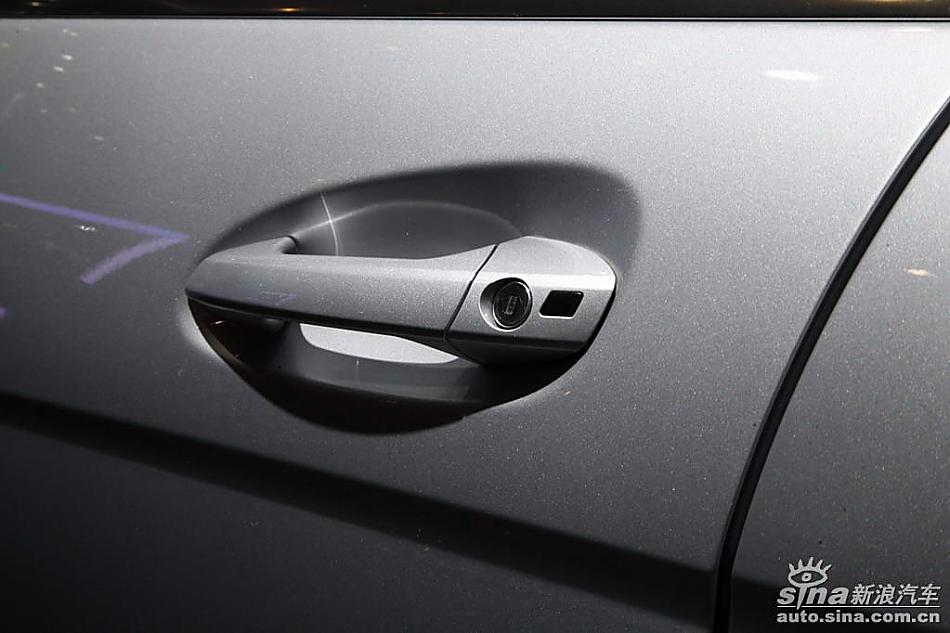 奔驰C200 KOMPRESSOR