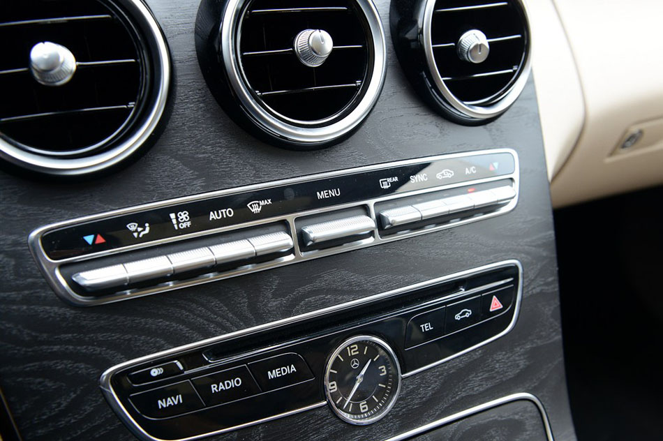 2015款 C 260 L 运动型 内饰