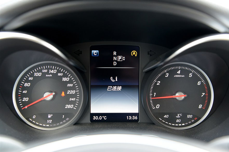 2015款 C 260 L 运动型 内饰