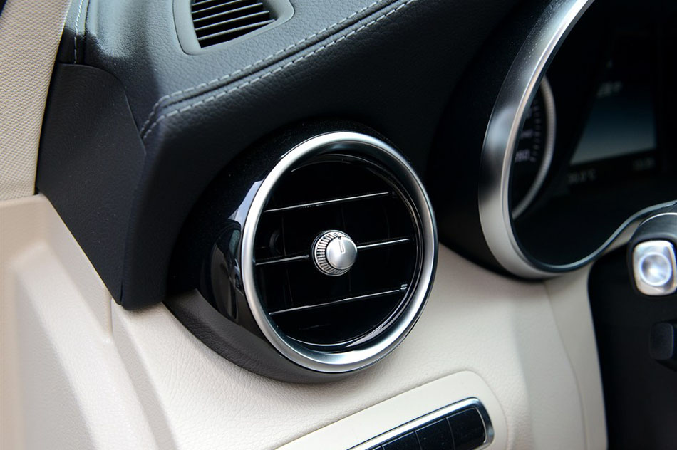 2015款 C 260 L 运动型 内饰