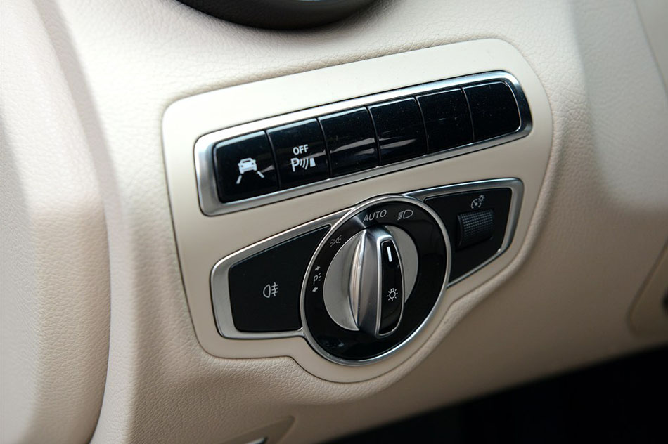 2015款 C 260 L 运动型 内饰