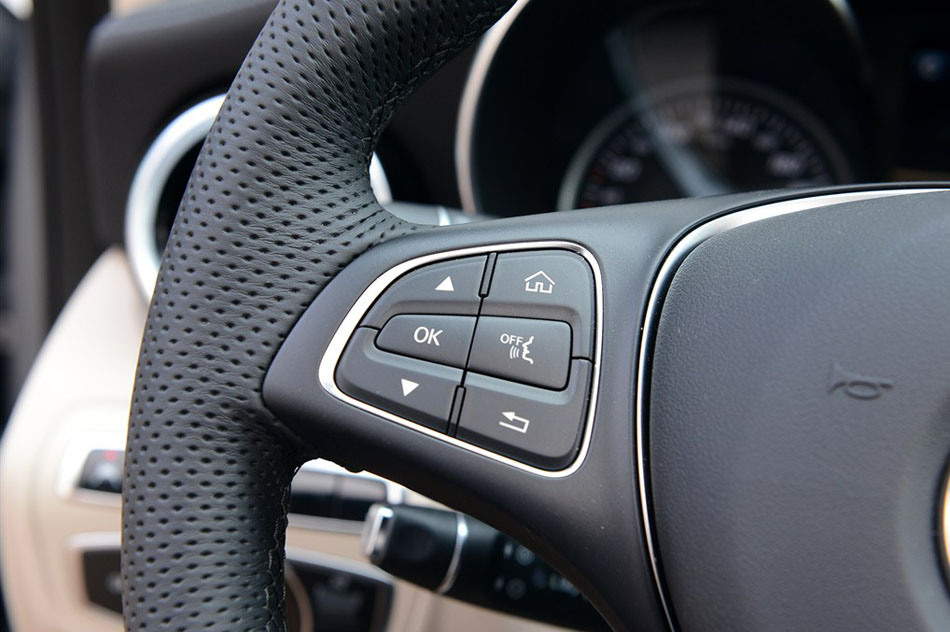 2015款 C 260 L 运动型 内饰