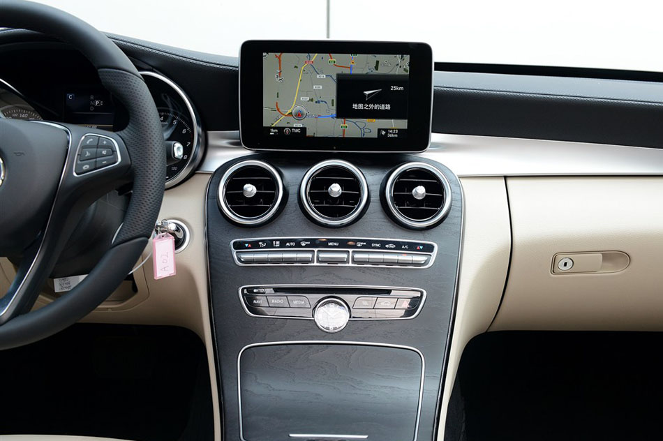 2015款 C 260 L 运动型 内饰