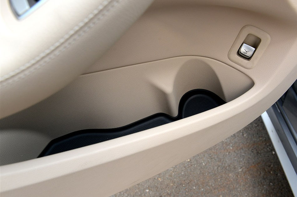 2015款 C 260 L 运动型 座椅空间