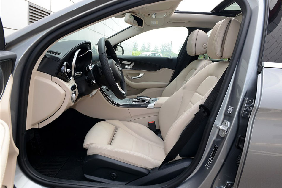 2015款 C 260 L 运动型 座椅空间