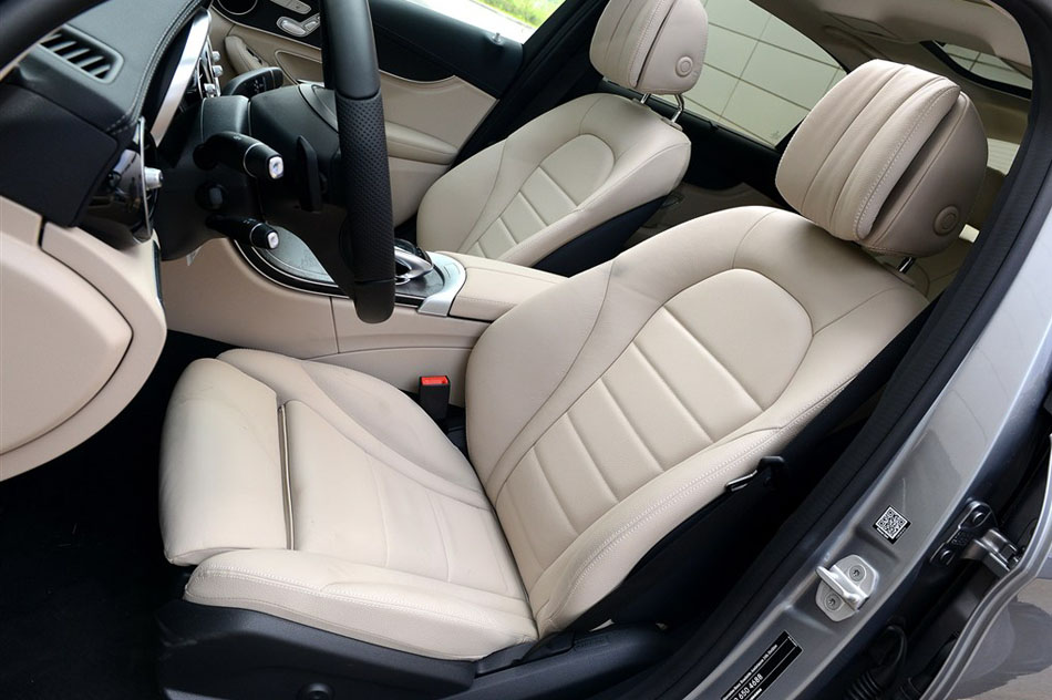 2015款 C 260 L 运动型 座椅空间