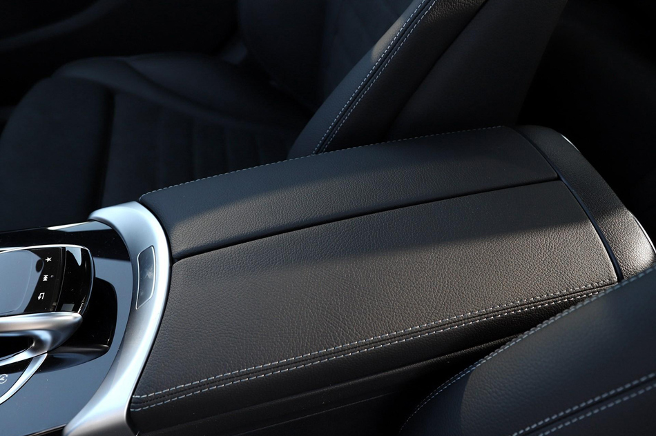 2018款 C 200 成就特别版 座椅空间