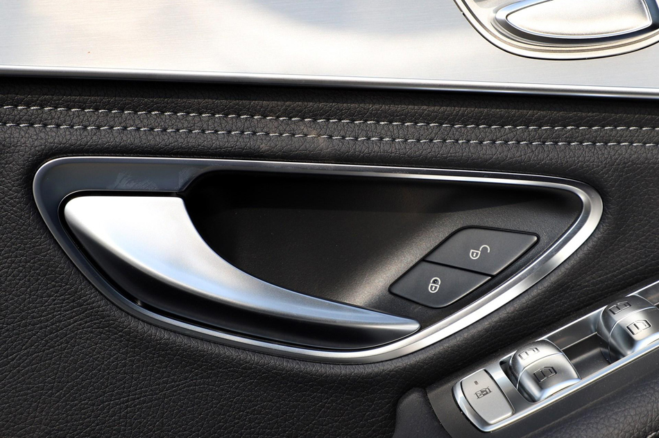 2018款 C 200 成就特别版 座椅空间