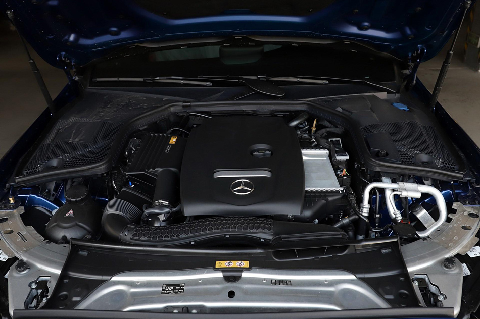 2018款 C 200 成就特别版 引擎底盘