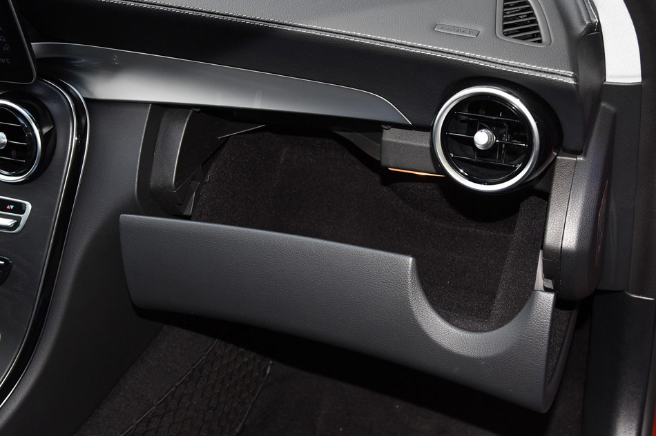 2019款 C 260 L 运动版 内饰