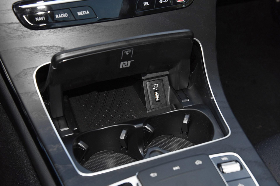 2019款 C 260 L 运动版 内饰