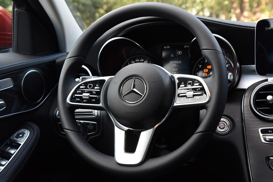 2019款 C 260 L 运动版 内饰