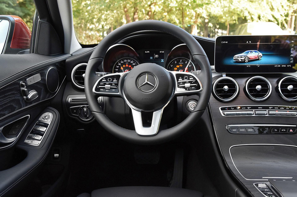 2019款 C 260 L 运动版 内饰