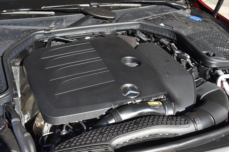 2019款 C 260 L 运动版 引擎底盘