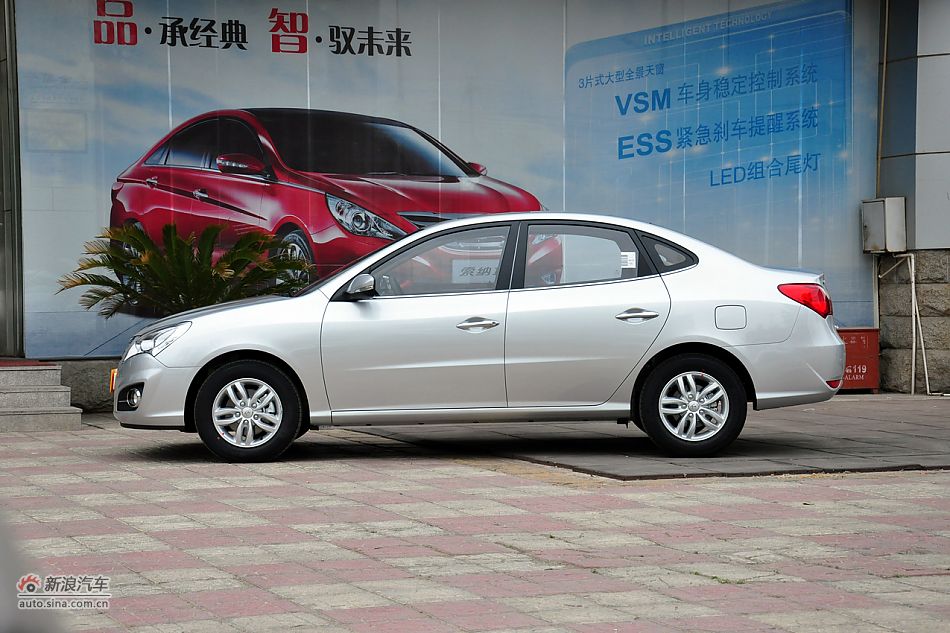 2011款悦动高清到店实拍