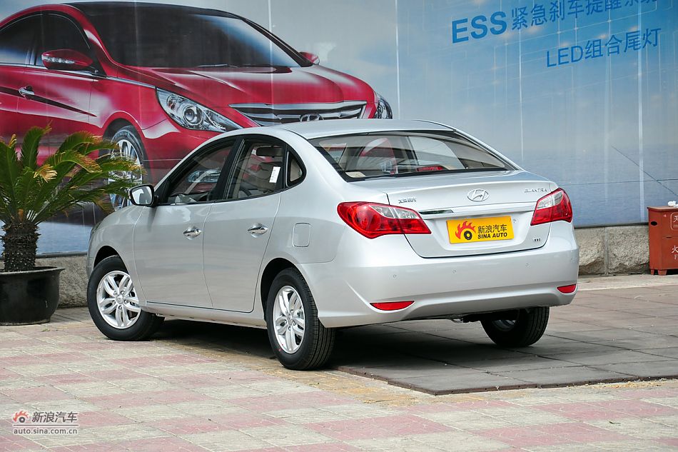 2011款悦动高清到店实拍