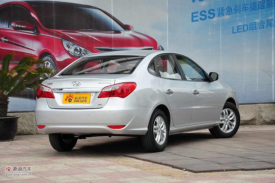 2011款悦动高清到店实拍