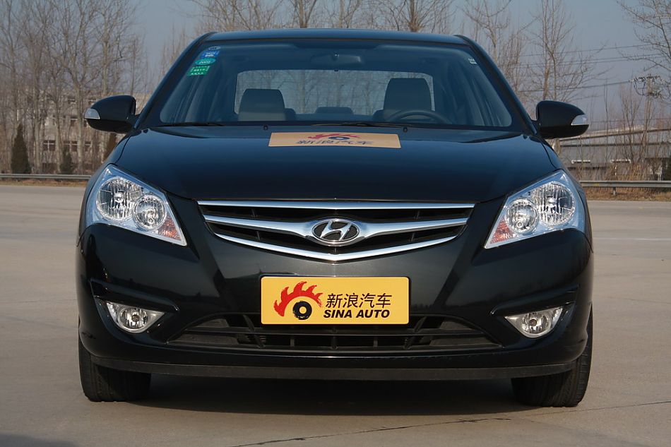 伊兰特悦动实拍图外观