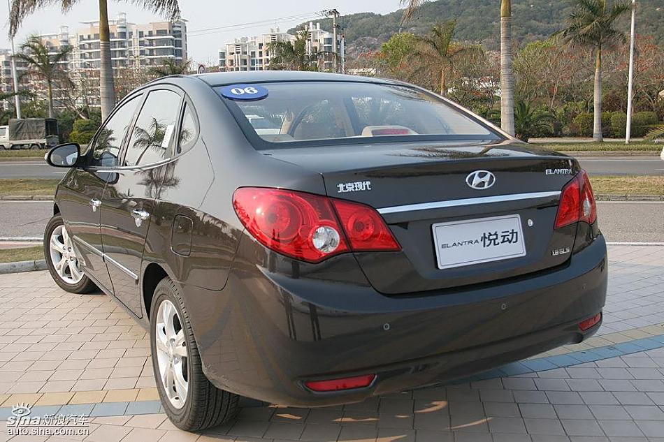 图为悦动外观及细节