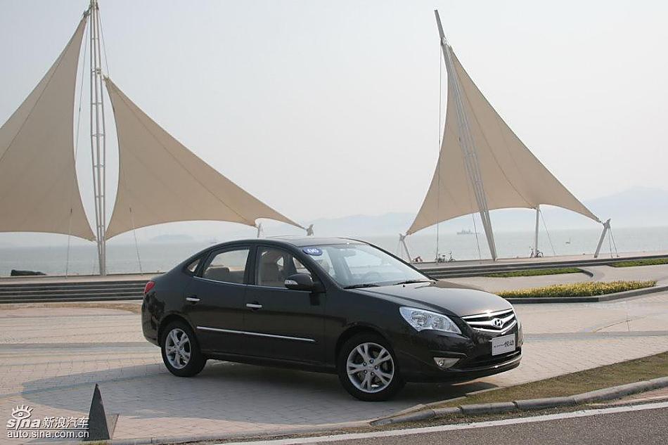 图为悦动外观及细节