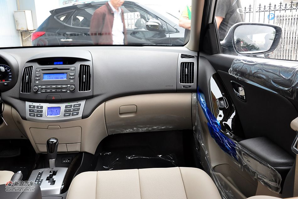 2011款悦动高清到店实拍