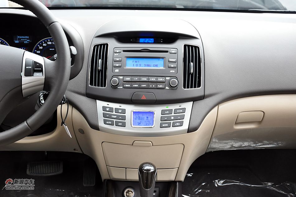 2011款悦动高清到店实拍