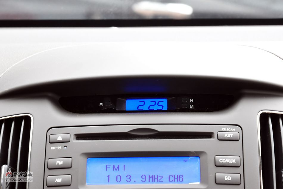 2011款悦动高清到店实拍